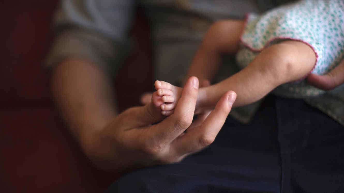 Ingresado un bebé de 6 meses tras sufrir quemaduras en una escuela de A Coruña