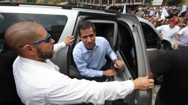 Guaidó confirma que ofreció a Maduro un gobierno de concentración que "sigue en la mesa"