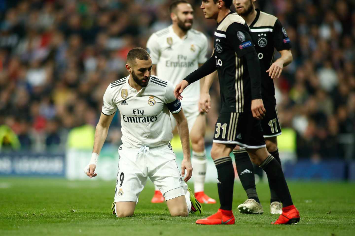 El Ajax expulsa al Real Madrid de la Champions con un fulminante 1-4 en el Bernabéu