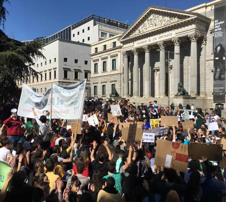 Nuestro futuro no se arregla con duchas de tres minutos