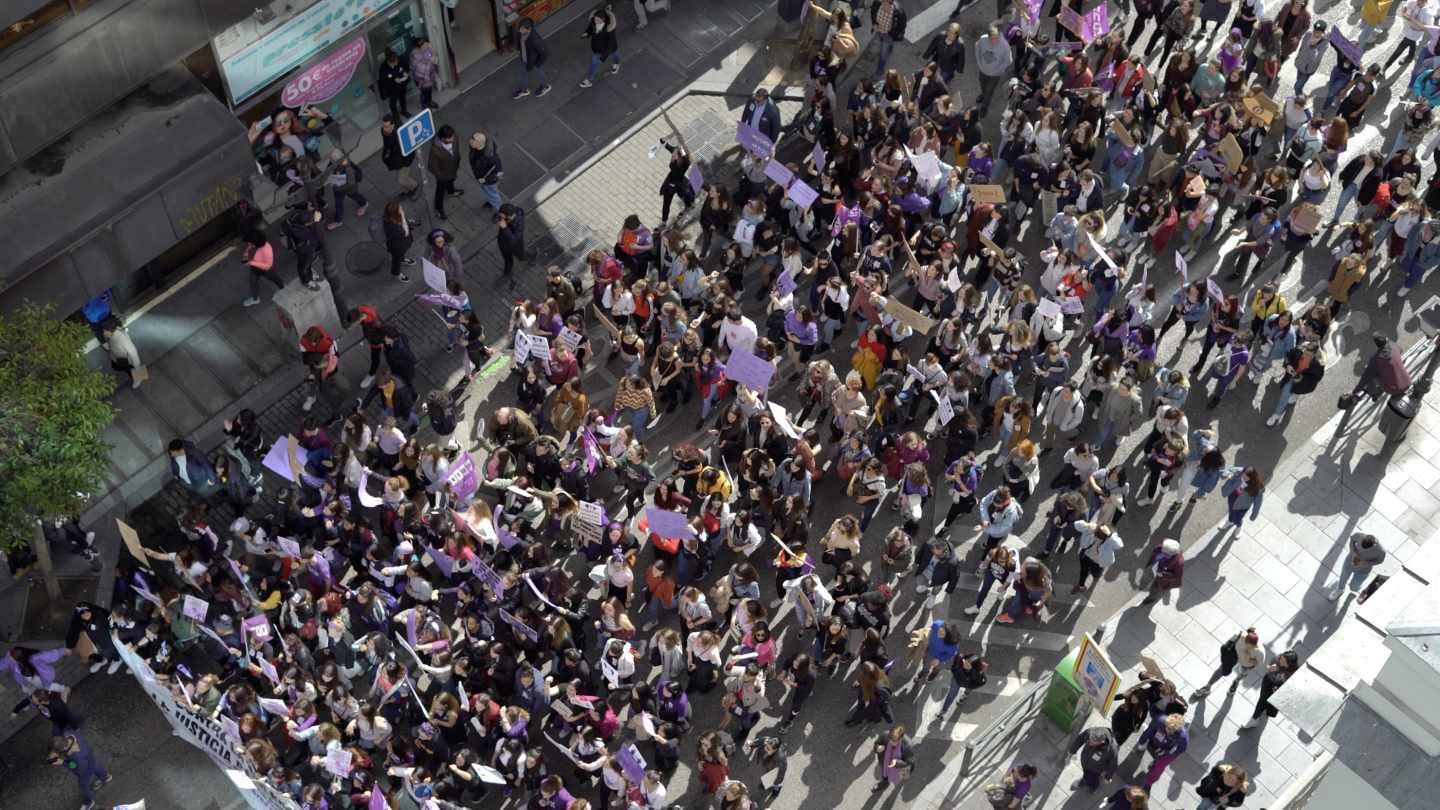 Huelga 8-M: manifestación de estudiantes ante el Ministerio de Justicia.