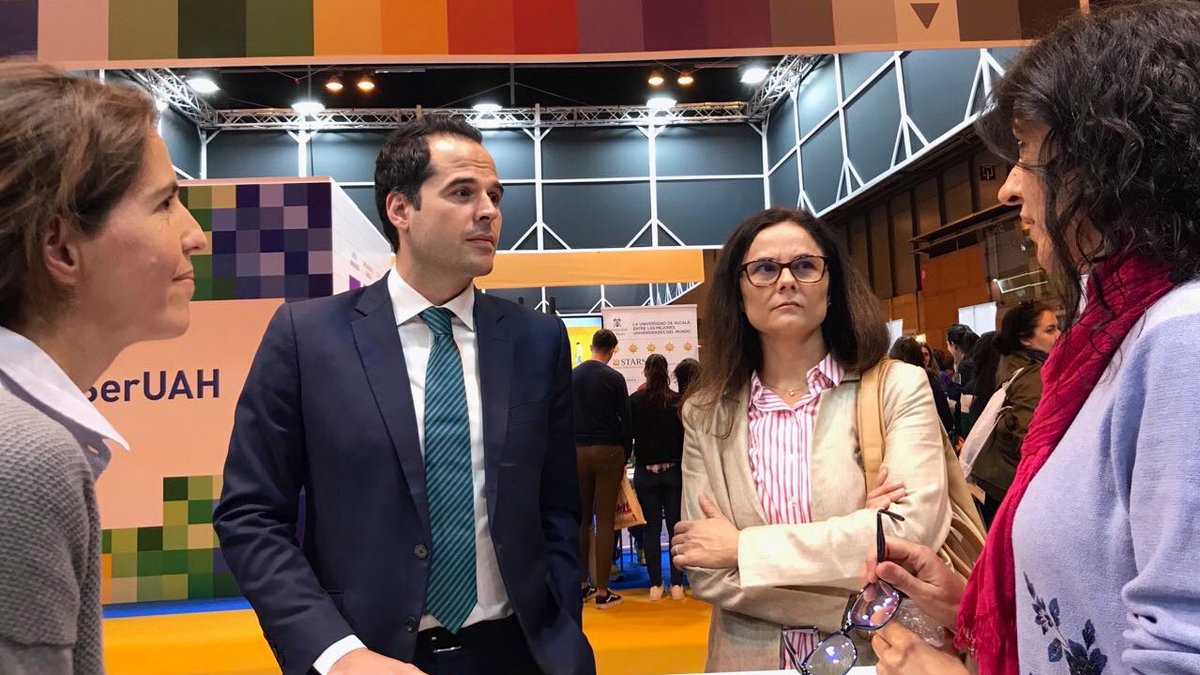 Ignacio Aguado, junto a Eva Bailén en AULA.