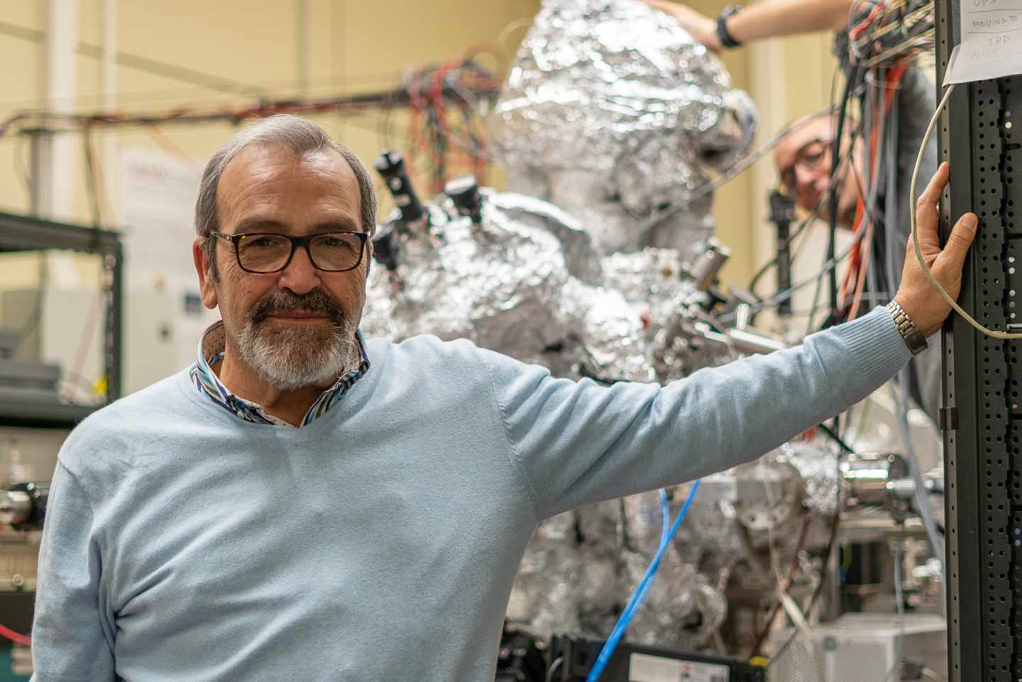 José Cernicharo, en el laboratorio de la Stardust