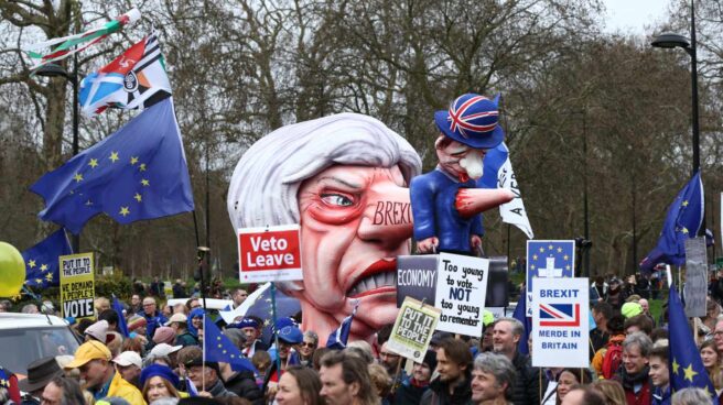 Miles de británicos llenan las calles de Londres por un segundo referéndum sobre el Brexit