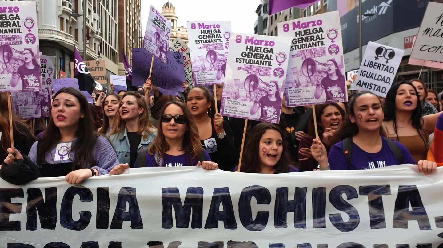 Huelga 8-M: manifestación de estudiantes en la Gran Vía (Madrid)