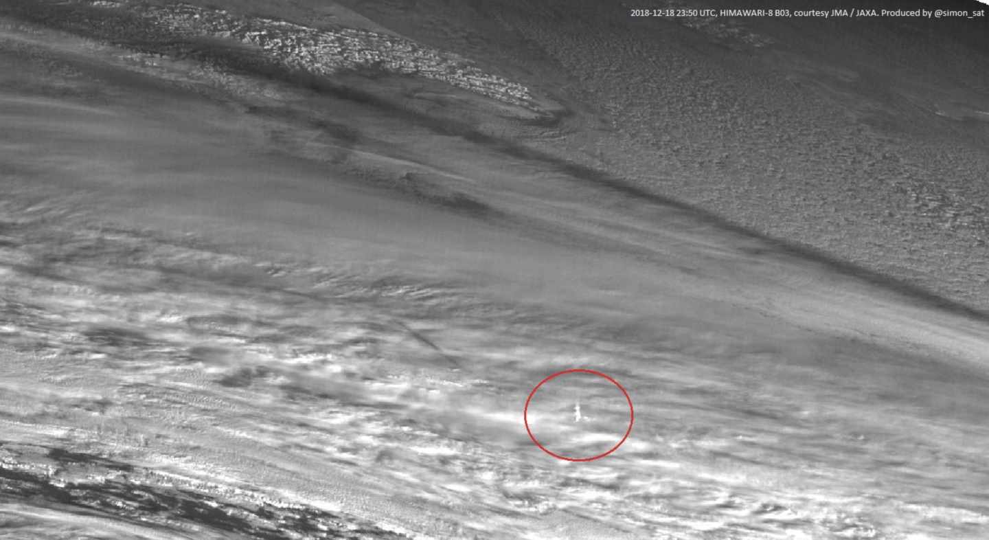 El satélite Himawari detectó la estela dejada por la explosión del meteorito de Béring en 2018