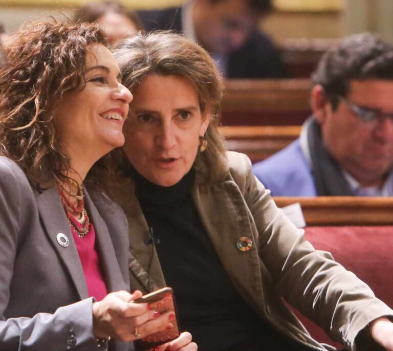 El Gobierno se resigna y no podrá impedir una subida de luz en plena campaña electoral