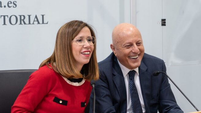 El empresario Tomás Olivo en una comparecencia junto a la alcaldesa de Cartagena, Ana Belén Castejón.