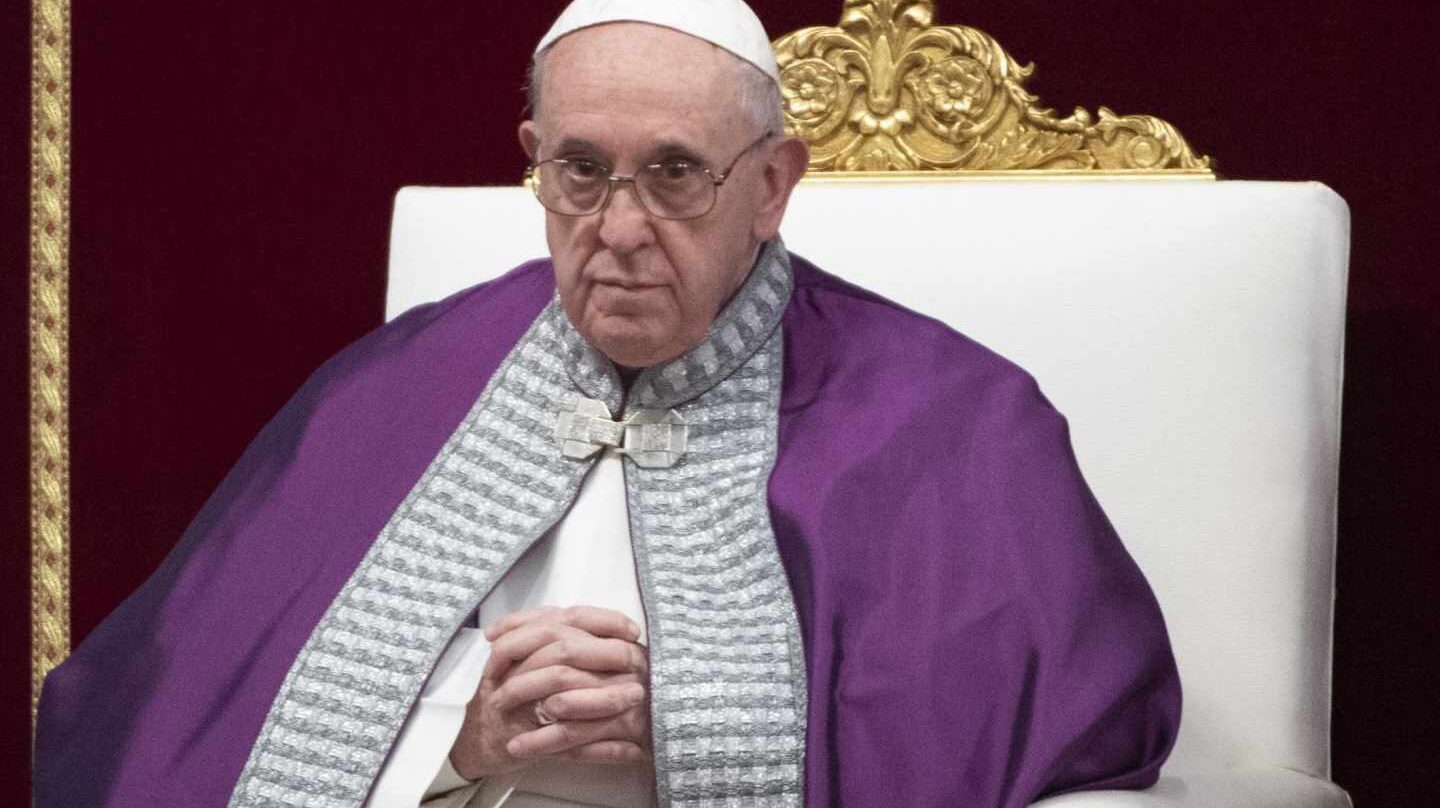 El Papa pide disculpas por golpear en la mano a una mujer: &quot;Pierdo la  paciencia&quot; - El Independiente