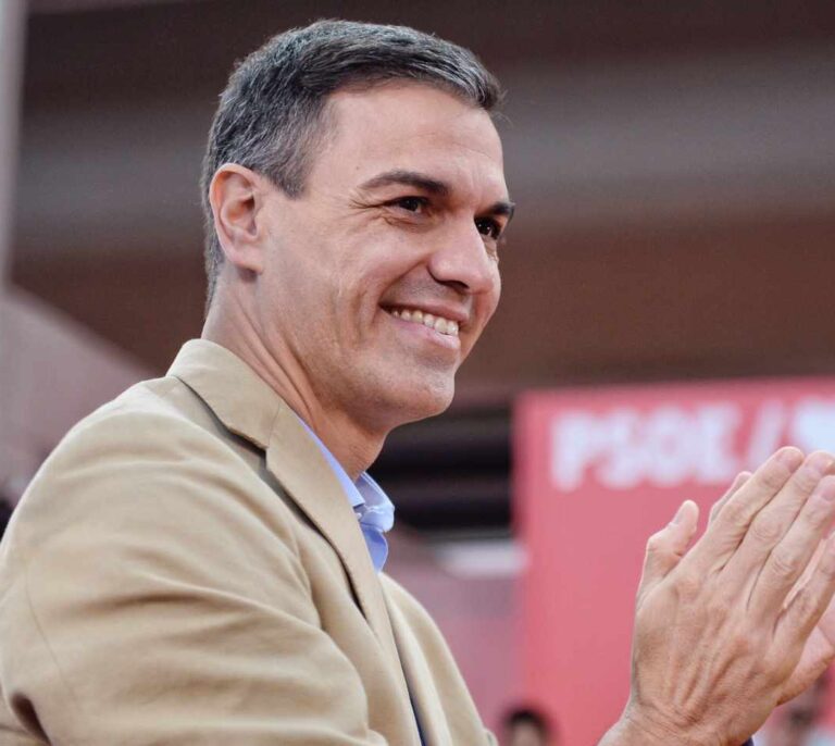 Sánchez se ve forzado a ir al debate de TVE tras el veto a Vox en el de Atresmedia