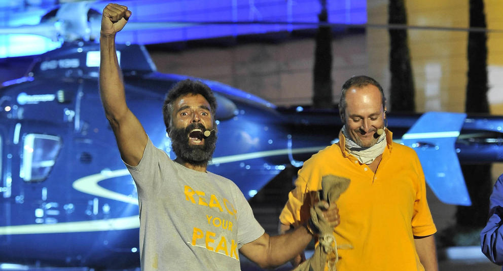 Rafa Lomana (izquierda), durante su participación en Supervivientes.