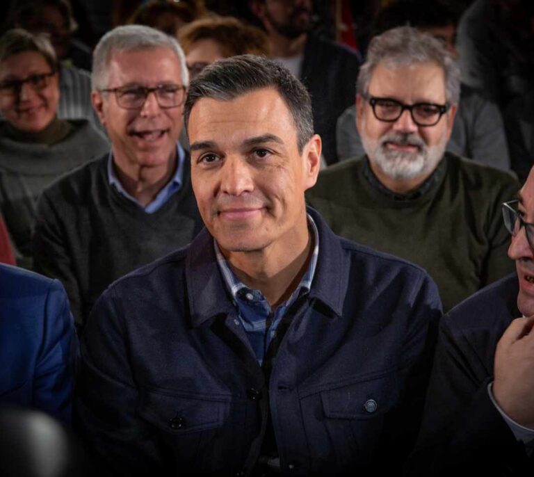 RTVE considera un "desprecio" que Sánchez rechace participar en el debate de la pública