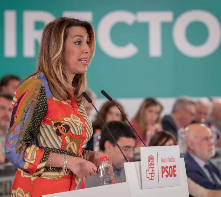 Sánchez amenaza con un "correctivo" y Susana Díaz acepta negociar las listas