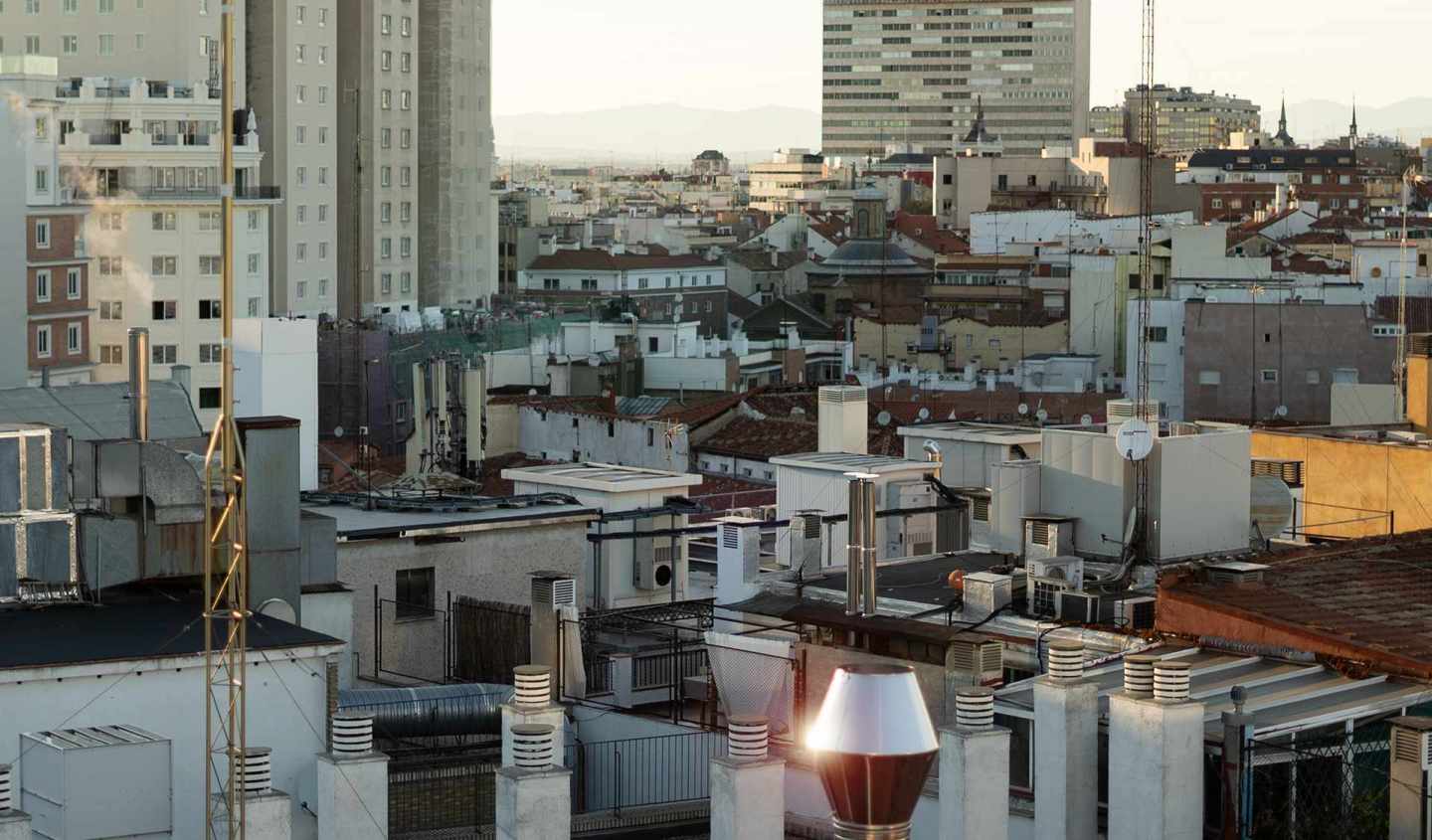Tejados de viviendas antiguas del centro de Madrid