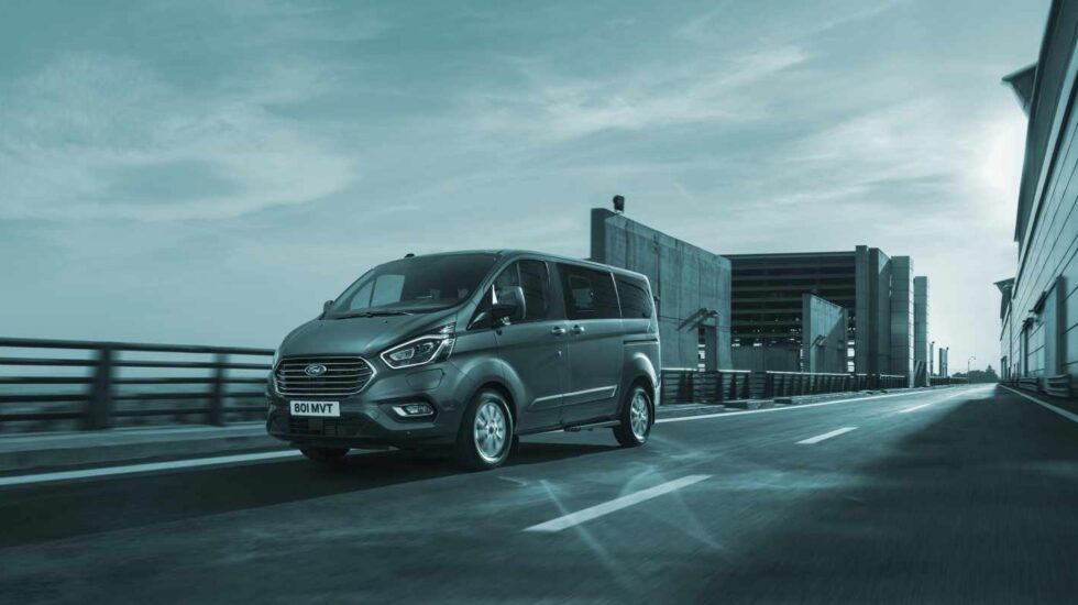 La nueva Ford Tourneo Custom híbrida.