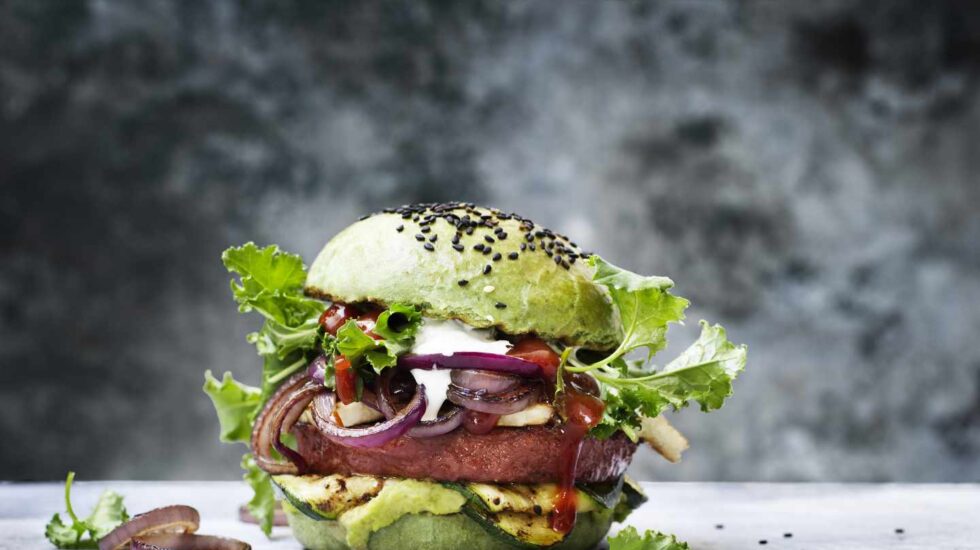 Nestlé y Burger King se lanzan a la batalla de las hamburguesas vegetarianas.