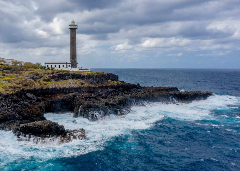 Faro de Punta Cumplida