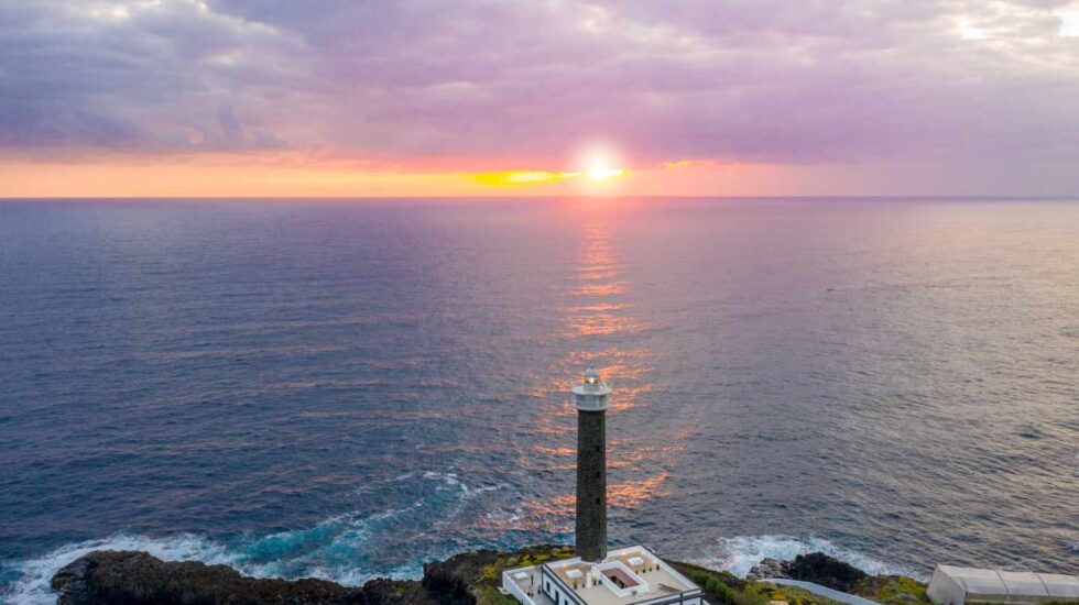 Faro de Punta Cumplida