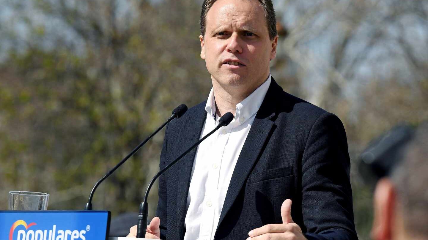 Lacalle defiende que el PP no recortará las pensiones: “Pedro Sánchez miente”