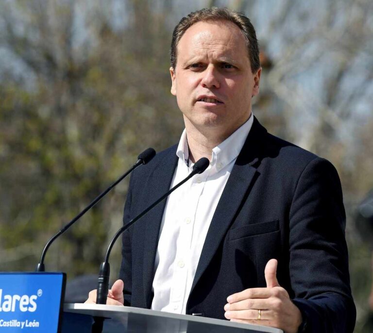 Lacalle defiende que el PP no recortará las pensiones: "Pedro Sánchez miente"