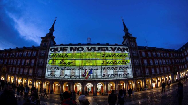 La Junta Electoral expedienta a Carmena y a Podemos por el vídeo de la Plaza Mayor