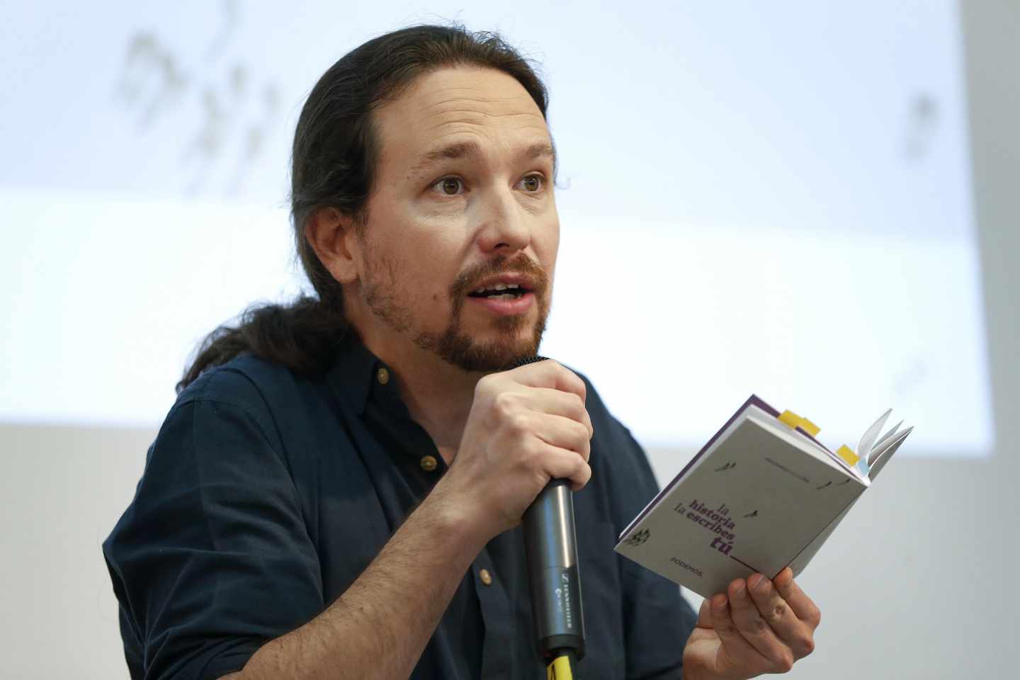 Podemos excluye el referéndum de Cataluña de su programa en versión 'Constitución'