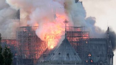 Trump sobre el incendio de Notre-Dame: "Hay que usar aviones cisterna rápidamente"