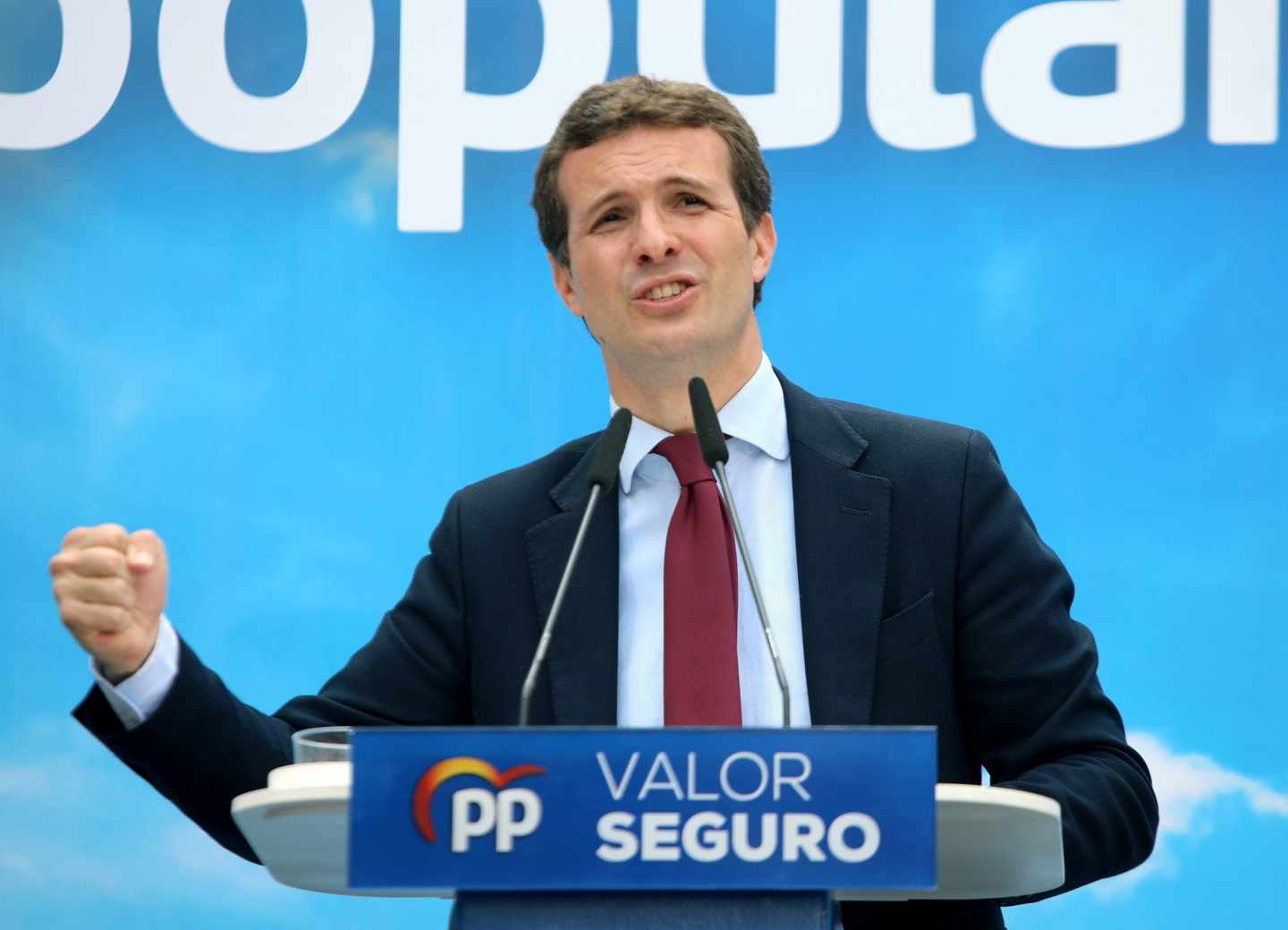 Casado exige la rectificación inmediata de Sánchez sobre el documento falso que presentó en el debate