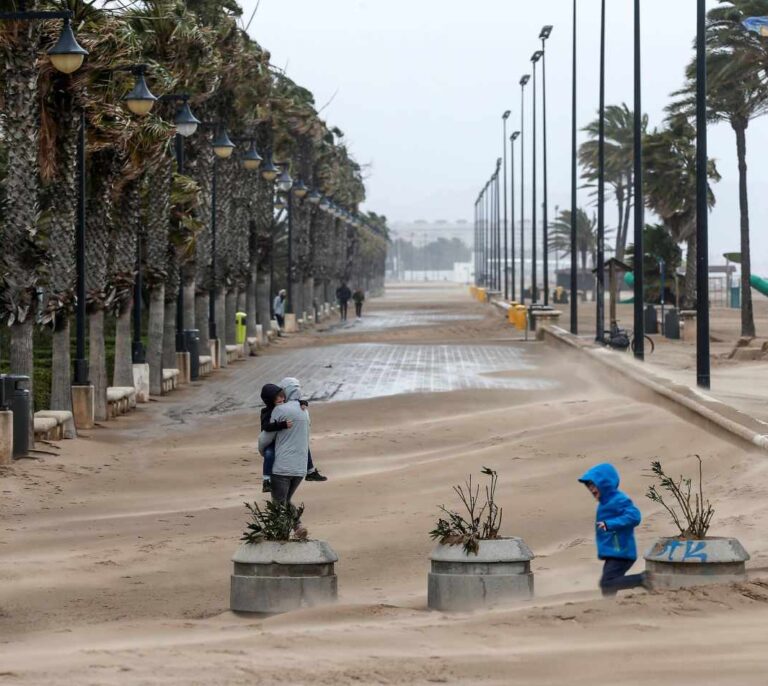 Alicante y Murcia sufren el mayor temporal en abril de los últimos 50 años