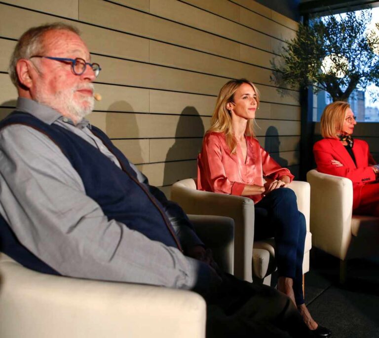 De Toledo, Díez y Savater cargan contra Sánchez y ven en juego la Constitución