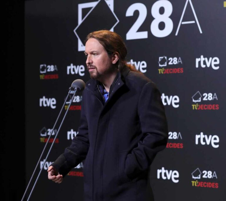 Iglesias, con "cierta amargura" por no arrancarle a Sánchez si pactará con Cs