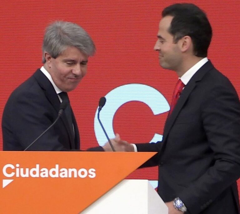 Así fue la llamada de la "venganza" de Garrido: "Casado ha derechizado al PP"