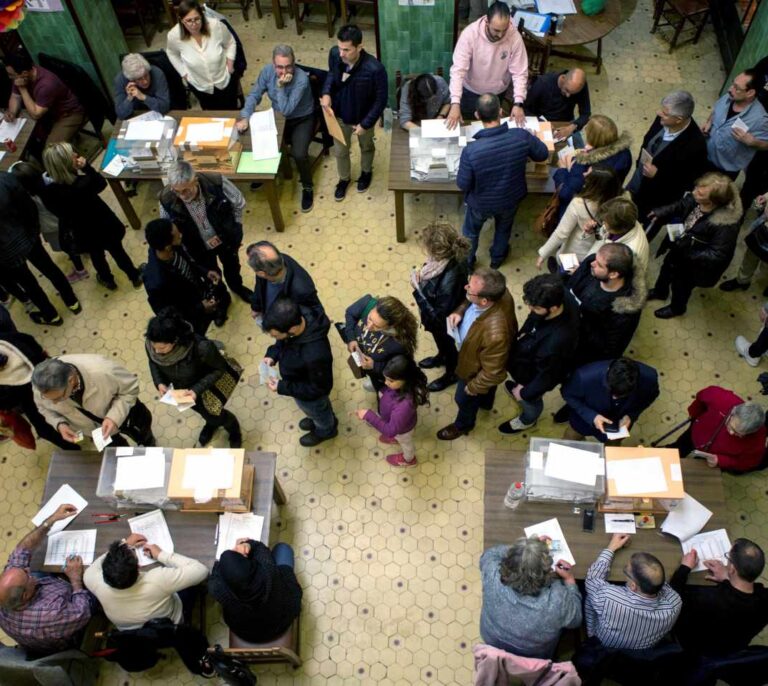 La participación se dispara en Cataluña: crece 17,77 puntos, casi el doble de la media nacional