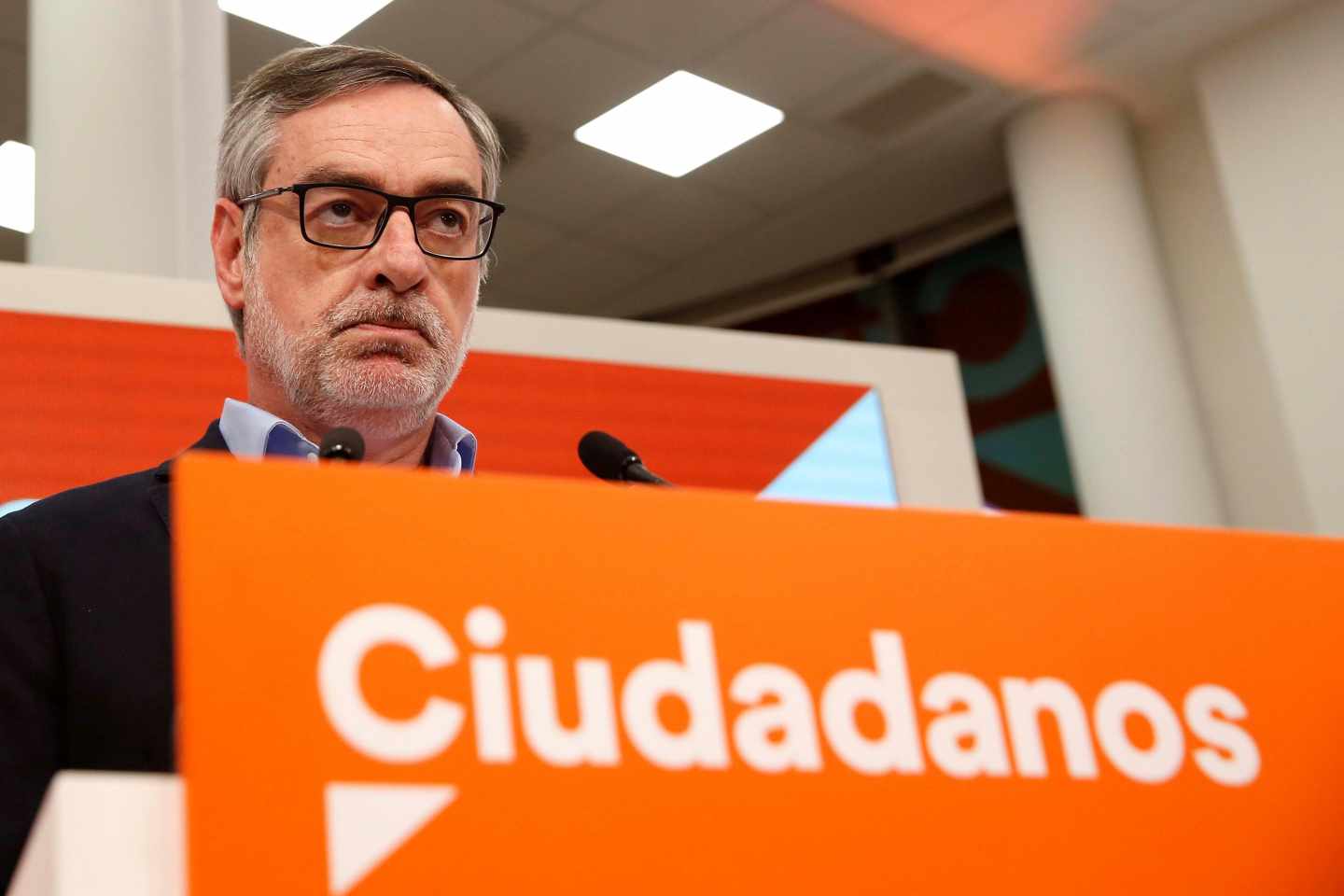 Ciudadanos acepta ahora "informar" a Vox de los futuros pactos con el PP