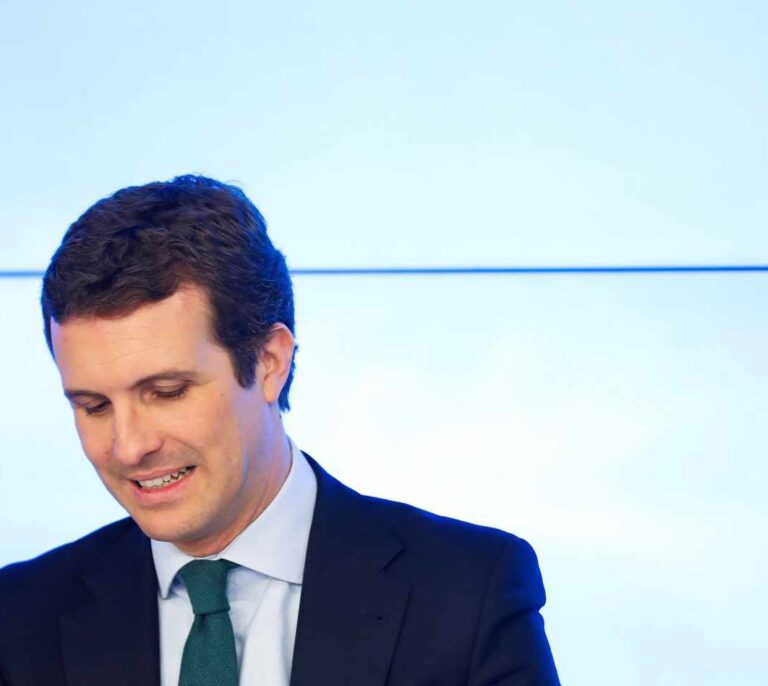 Casado reúne de urgencia a su máximo órgano entre congresos para preparar el 10-N