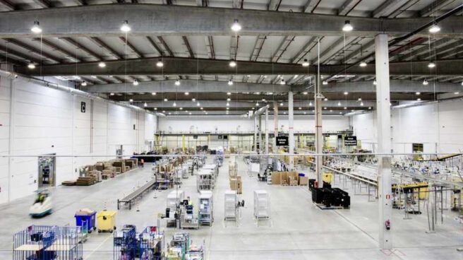 Factorías de Amazon. La plantilla de Amazon en España roza ya 5.000 empleados tras triplicar los empleos en 2018