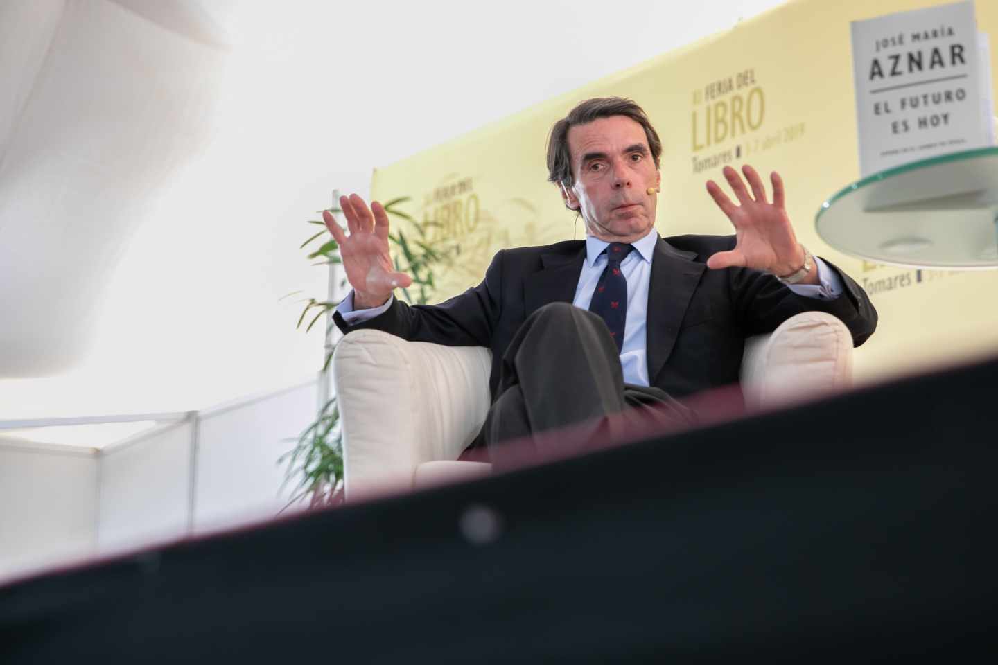 Aznar sitúa al PSOE fuera de la Constitución por pactar con los nacionalistas catalanes