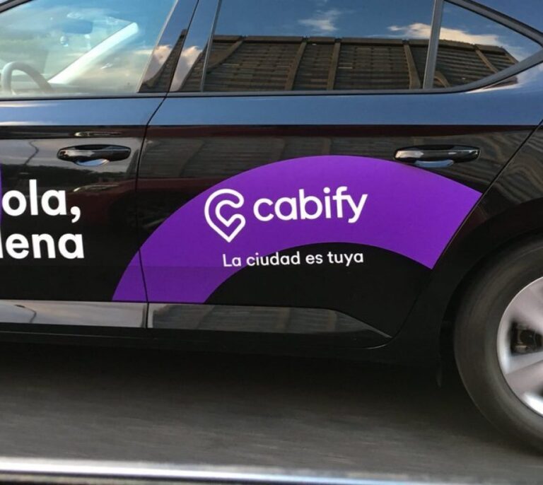 Cabify responde a Iglesias que "paga todos los impuestos en España", pero mantiene su sede en Delaware
