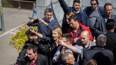 El Gobierno cita a Unamuno para condenar el escrache al PP: "No convenceréis"