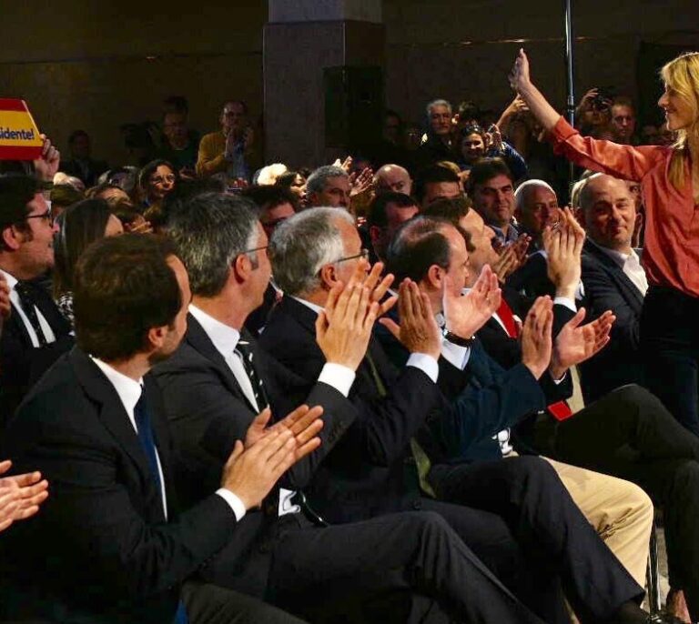 Álvarez de Toledo roba el plano a Arrimadas y tapona la fuga a Vox
