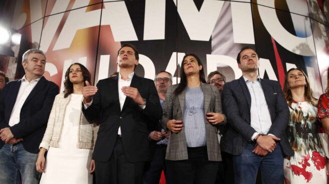 Rivera da por hecho que hará oposición a un Gobierno de PSOE y Podemos