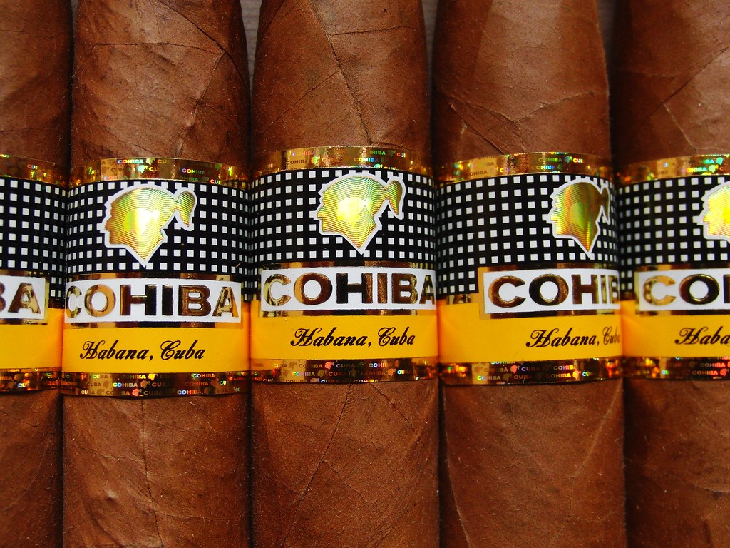 Puros Cohiba.