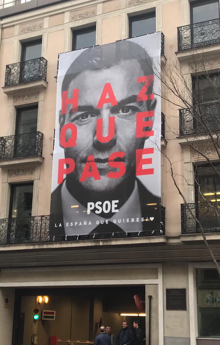 Cartel electoral del PSOE con la imagen de Pedro Sánchez.