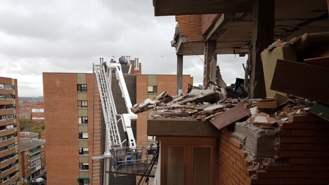 Edificio de Puente de Vallecas tras sufrir la explosión.