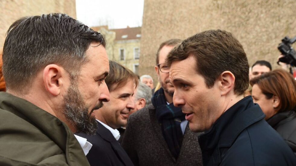 El presidente de Vox, Santiago Abascal, junto al presidente del PP, Pablo Casado, durante la manifestación por la España Unida en Colón