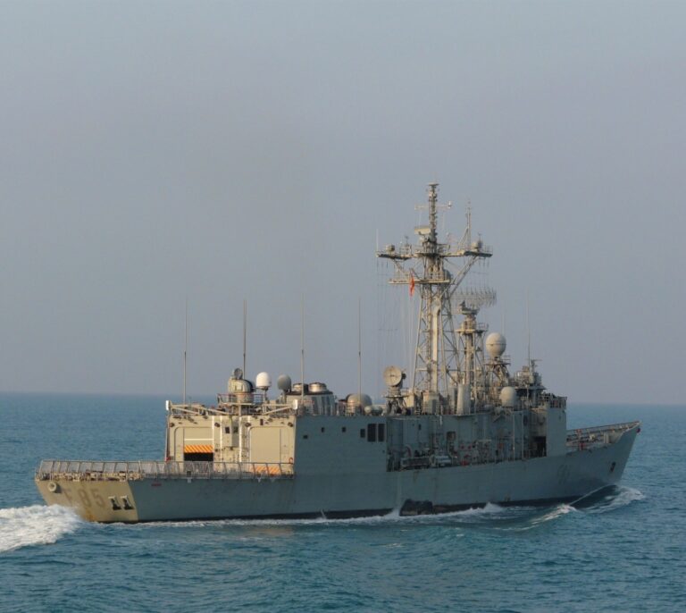 El Ejército español libera un buque secuestrado por piratas en Somalia