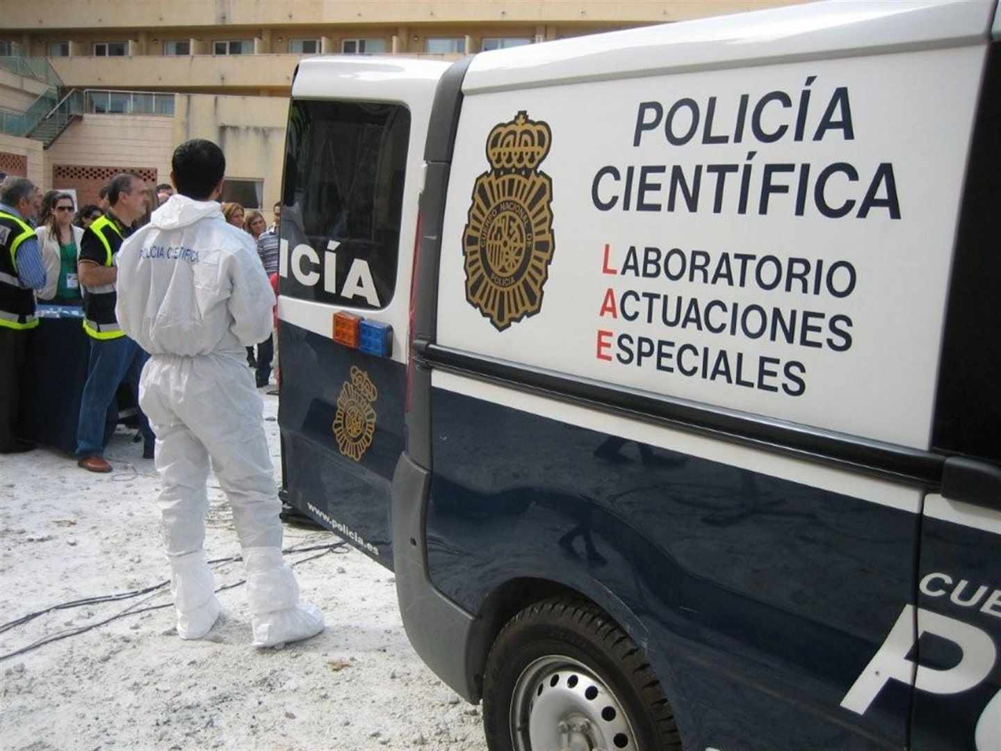 Furgón de la Policía Científica