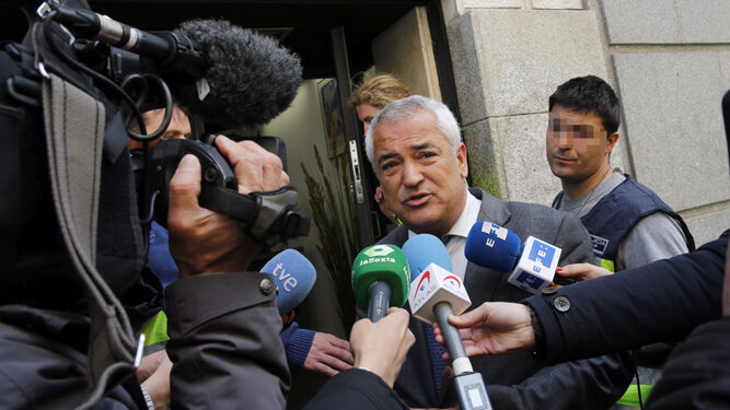 El presidente de Ausbanc saldrá de prisión tras pagar 200.000 euros de fianza