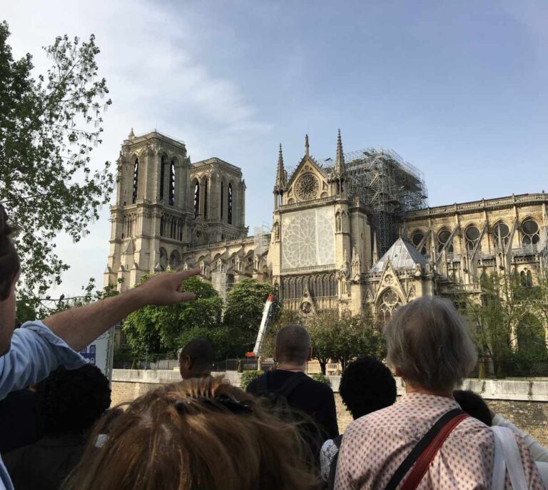 Notre Dame solo ha recibido el 9% del dinero prometido para su restauración