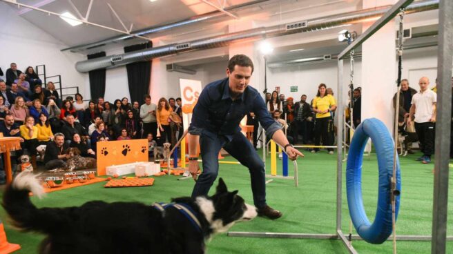 El presidente de Ciudadanos y candidato a la presidencia del Gobierno, Albert Rivera, participa en un encuentro sobre bienestar animal, este viernes en Madrid.